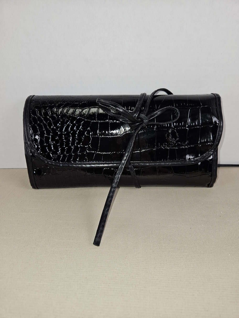 U.Spicy Black Croc-Textured Makeup Brush Roll with Tie Closure